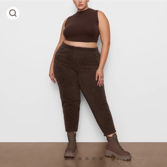 SKIMS Pants - Espresso Teddy Jogger/ Medium Large/NWT